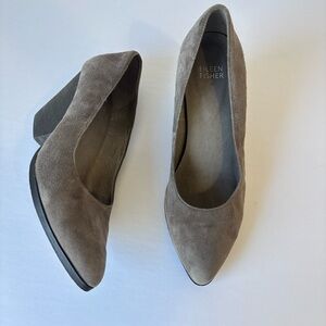 Eileen Fisher Genuine Suede Taupe Gray Pointed Toe Wedge Pump Women 7.5 S6